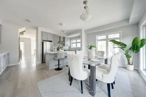 105 Yorkton Blvd, Markham, ON L6C 3L7