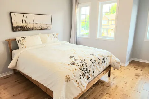 143 King William Cres, Richmond Hill, ON L4B 4P4