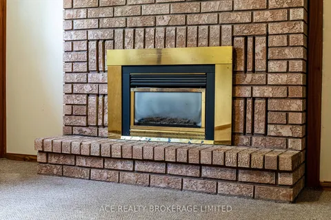 32 Mansonic Way, Essa, ON L3W 0J7