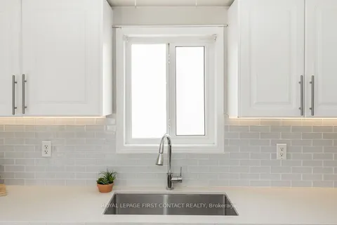 25 Truax Cres, Essa, ON L0M 1B4