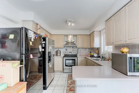 83 Gillingham Ave, Markham, ON L3S 3R6