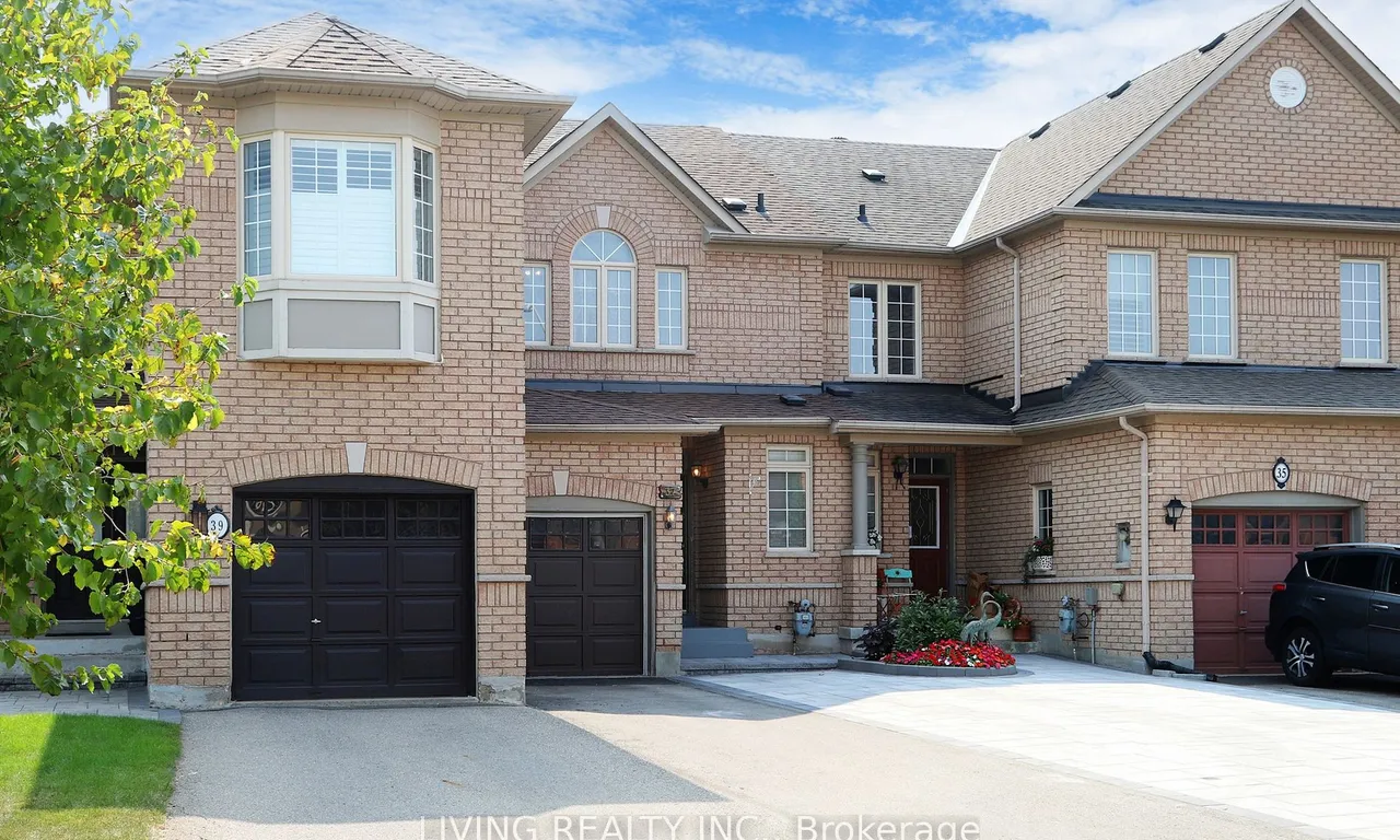 37 Venture Ave, Richmond Hill, ON L4S 2P2