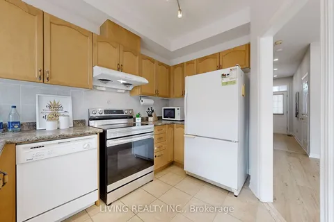 37 Venture Ave, Richmond Hill, ON L4S 2P2