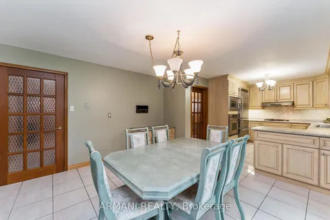 14 Yellow Pine Cres, Vaughan, ON L4L 3G9