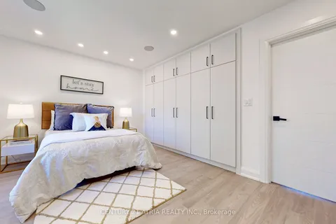 42 Coventry Cres, Richmond Hill, ON L4C 8B8
