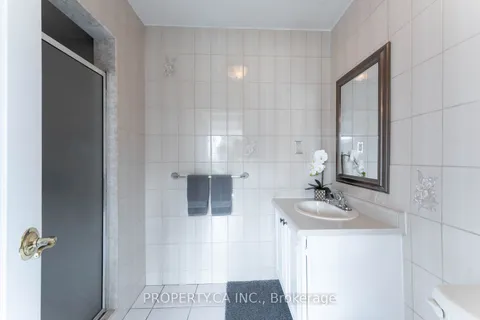 76 Wigwoss Dr, Vaughan, ON L4L 2R1