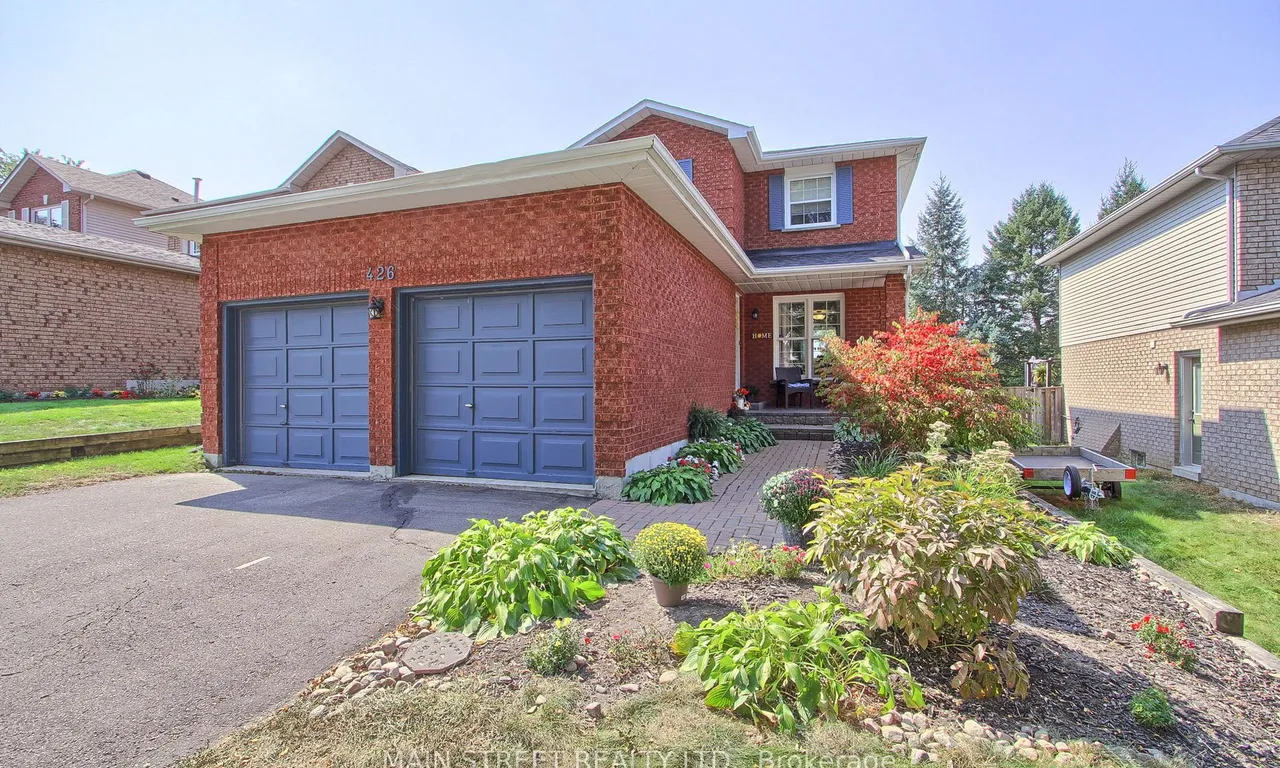 426 Pickering Cres, Newmarket, ON L3Y 8G8