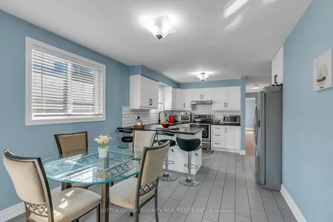 479 Britannia Ave, Bradford West Gwillimbury, ON L3Z 2C9