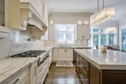 63 Meadowview Ave, Markham, ON L3T 1K6