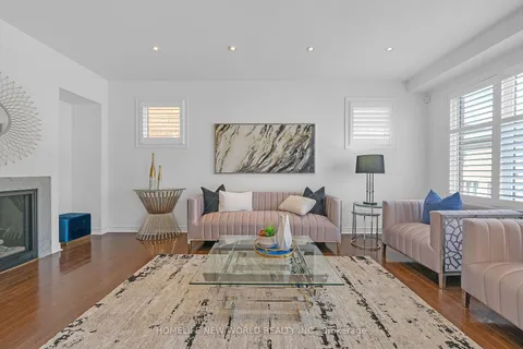 30 Rothwell St, Aurora, ON L4G 0V6