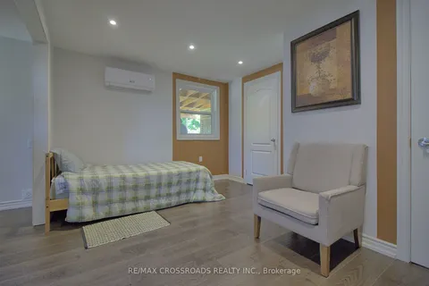 2012 lilac Dr, Innisfil, ON L9S 1Y9