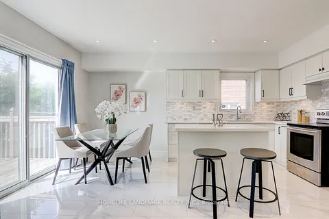 22 Taos Crt, Richmond Hill, ON L4C 0G5