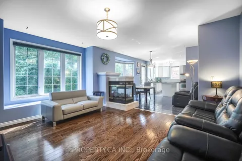 9 King Henry Dr, Markham, ON L6C 2N1