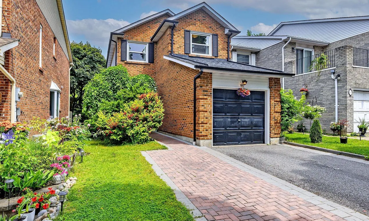 102 Baywood Crt, Markham, ON L3T 5W3