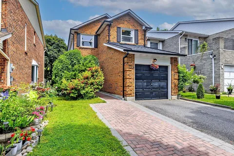 102 Baywood Crt, Markham, ON L3T 5W3
