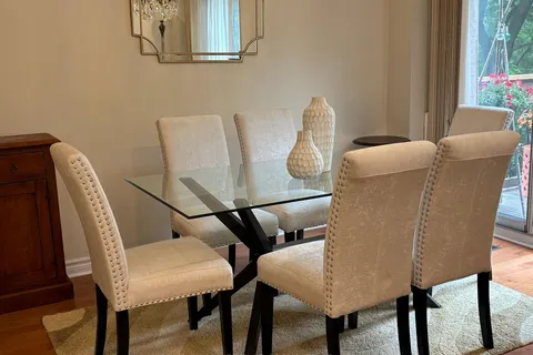 102 Baywood Crt, Markham, ON L3T 5W3