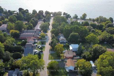 314 Old Homestead Rd, Georgina, ON L4P 1E8