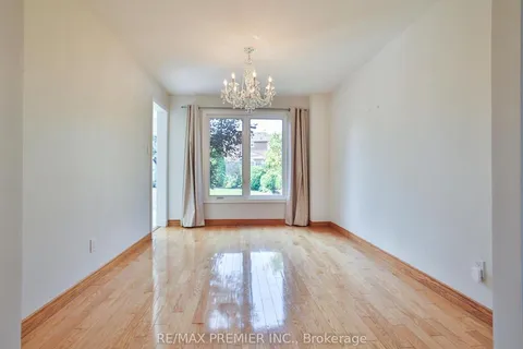 74 Links Rd, Vaughan, ON L6A 1L4