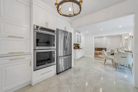 423 Mill St, Richmond Hill, ON L4C 7X4