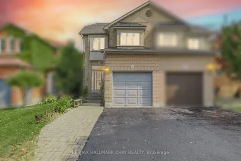 573 Skinner Ave, Newmarket, ON L3X 2A4