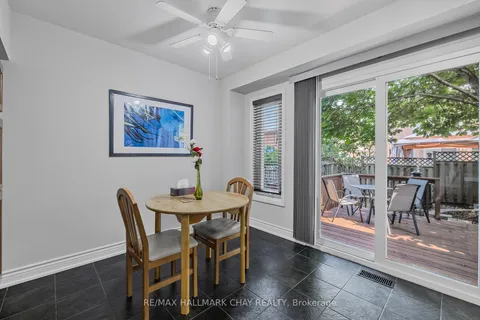 573 Skinner Ave, Newmarket, ON L3X 2A4