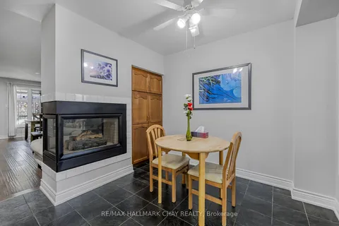 573 Skinner Ave, Newmarket, ON L3X 2A4