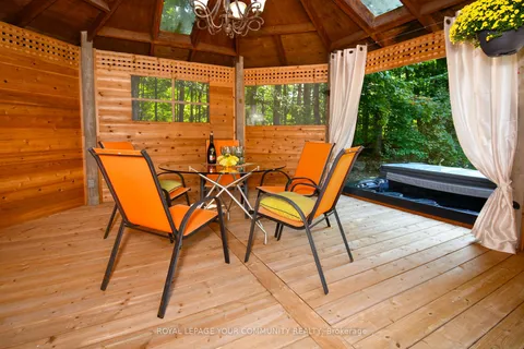 527 Big Bay Point Rd, Innisfil, ON L9S 2N4