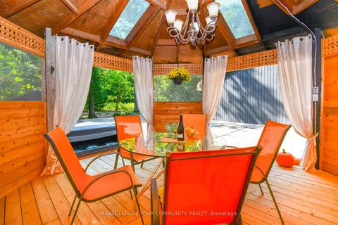 527 Big Bay Point Rd, Innisfil, ON L9S 2N4