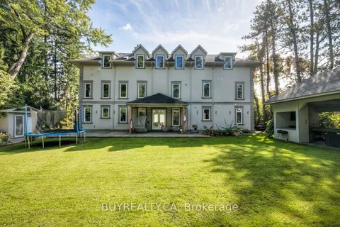 2530 King Rd, King, ON L7B 1J7