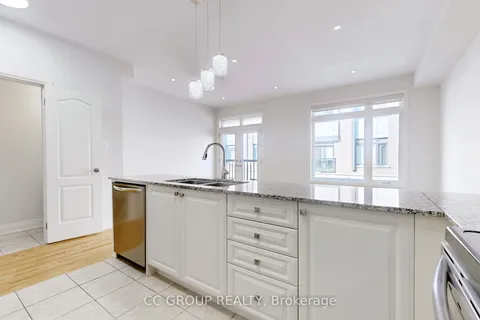 24 William Saville St, Markham, ON L3R 9S3