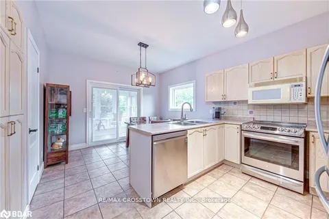 1104 Alfred St, Innisfil, ON L0L 1C0