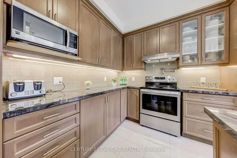 152 Frederick Pearson St, East Gwillimbury, ON L9N 0Y9