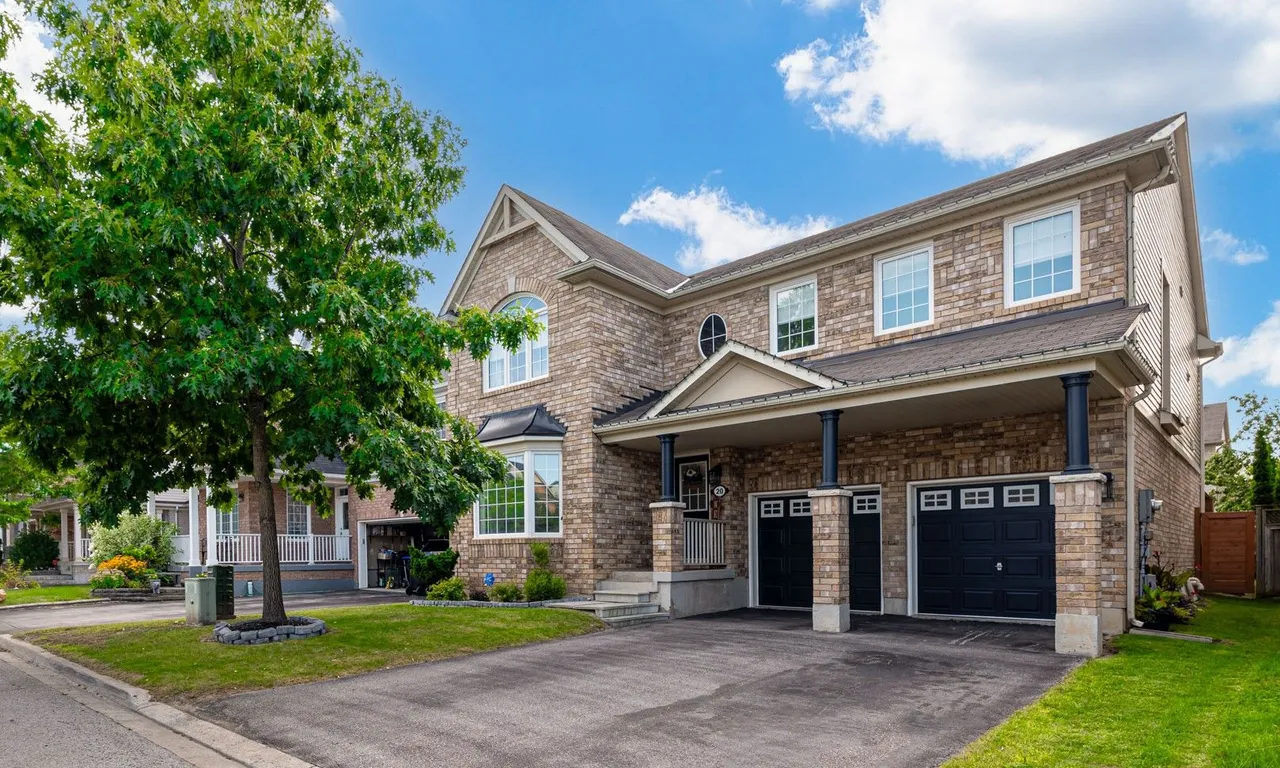 20 Kidd Cres, New Tecumseth, ON L9R 0C8