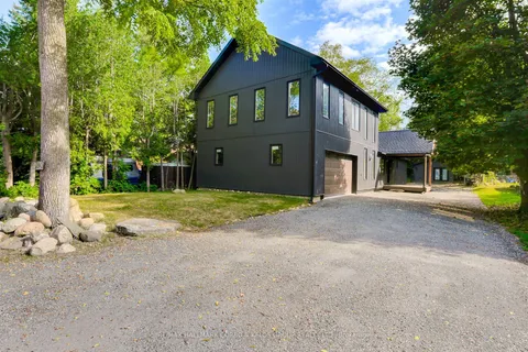 2041 Lilac Dr, Innisfil, ON L9S 1Y9