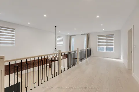 2041 Lilac Dr, Innisfil, ON L9S 1Y9