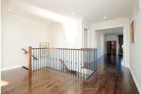 109 Heintzman Cres, Vaughan, ON L4A 4T1