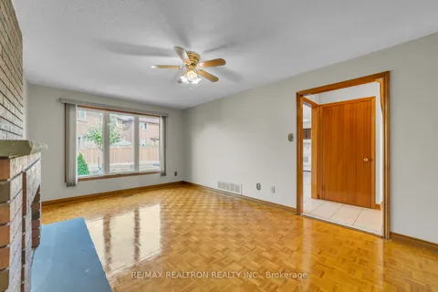 74 Belview Ave, Vaughan, ON L4L 5N6