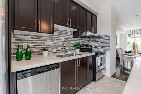 15 Tatra Lane, Markham, ON L6C 0P3