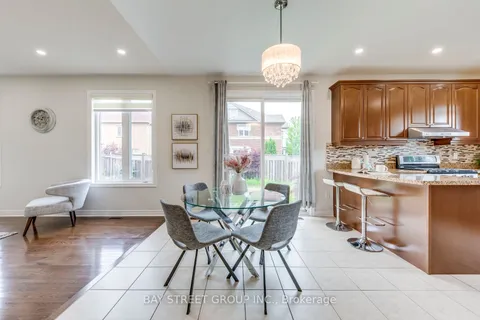 22 Dairy Ave, Richmond Hill, ON L4E 4X4