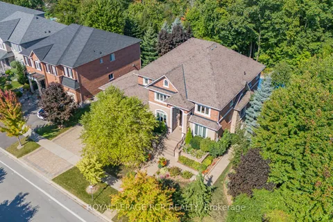 56 Sandbanks Dr, Richmond Hill, ON L4E 4K7