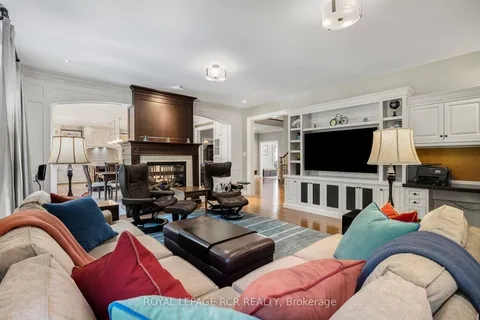 56 Sandbanks Dr, Richmond Hill, ON L4E 4K7
