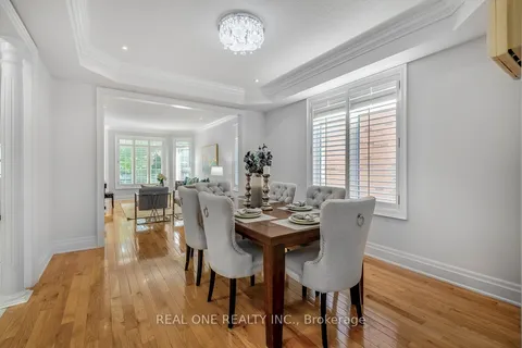 165 St Nicholas Cres, Vaughan, ON L4H 3E6
