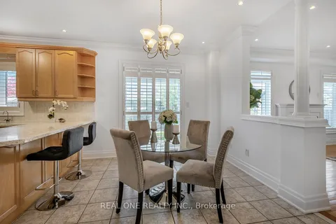 165 St Nicholas Cres, Vaughan, ON L4H 3E6
