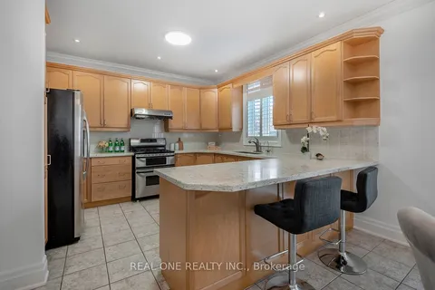 165 St Nicholas Cres, Vaughan, ON L4H 3E6