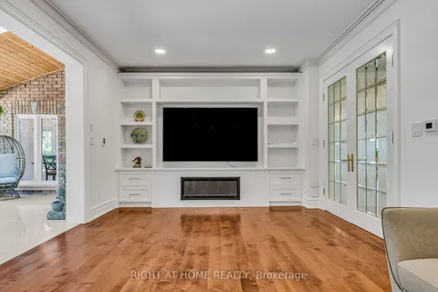 128 Edgar Ave, Richmond Hill, ON L4B 3K9