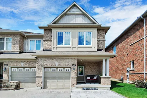 135 Courtland Cres, East Gwillimbury, ON L9N 0B1