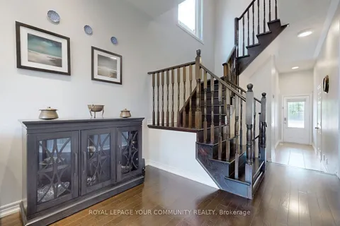 135 Courtland Cres, East Gwillimbury, ON L9N 0B1