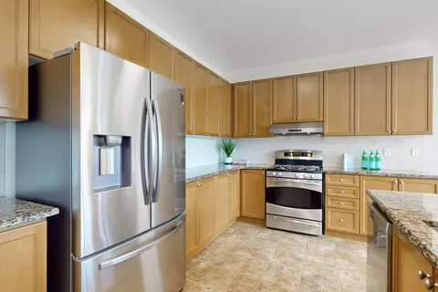 25 Heather Dr, Richmond Hill, ON L4E 0N3