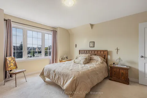 50 Corwin Dr, Bradford West Gwillimbury, ON L3Z 0E4