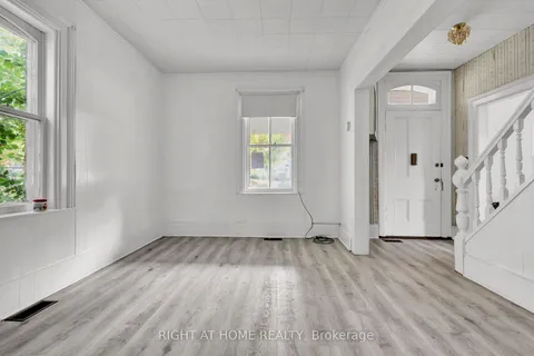 378 Main St, Brock, ON L0K 1A0